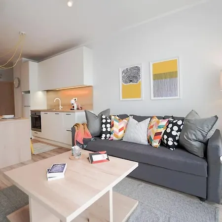 Apartment Modern Sunny & Airy Apt In Business Area & Airport Parking Spot Sofia